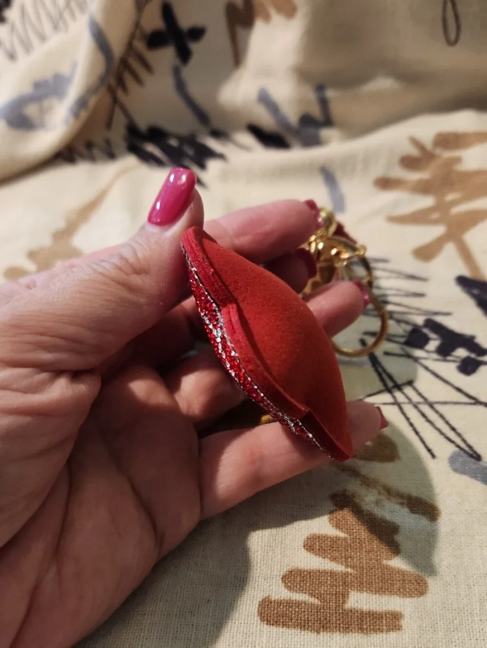 Red Flower Key Chain With Tassle - Picture 5 of 6